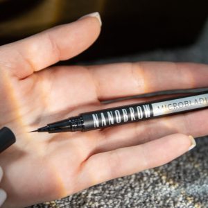 Nanobrow Microblading Pen: mein beliebter, haltbarer Augenbrauenmarker